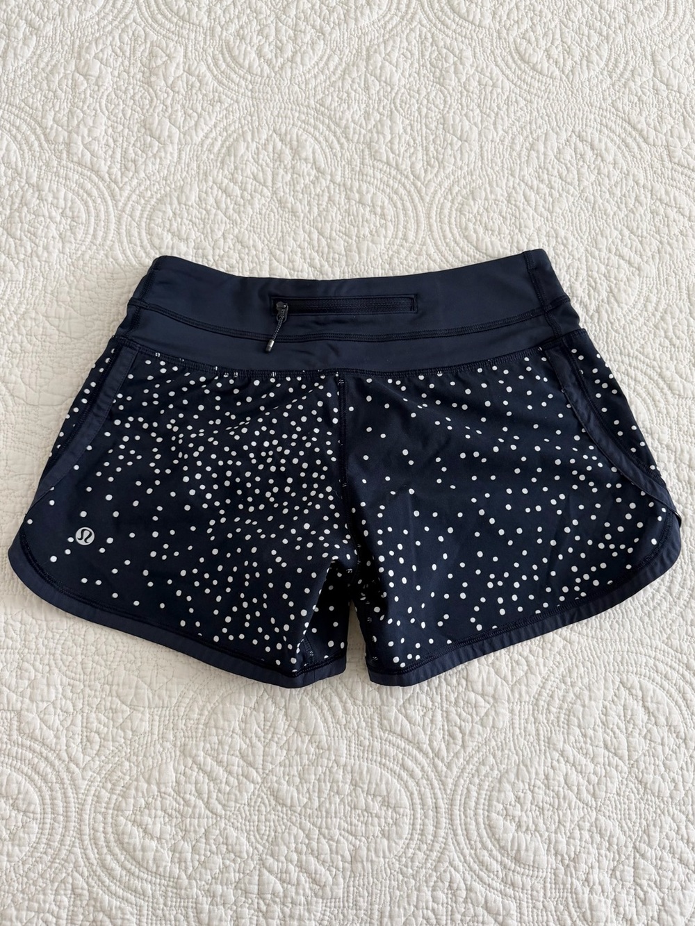 Lululemon Size 2 Navy Polka Dot 4in Inseam Groovy Running Shorts Workout Active - Picture 2 of 10